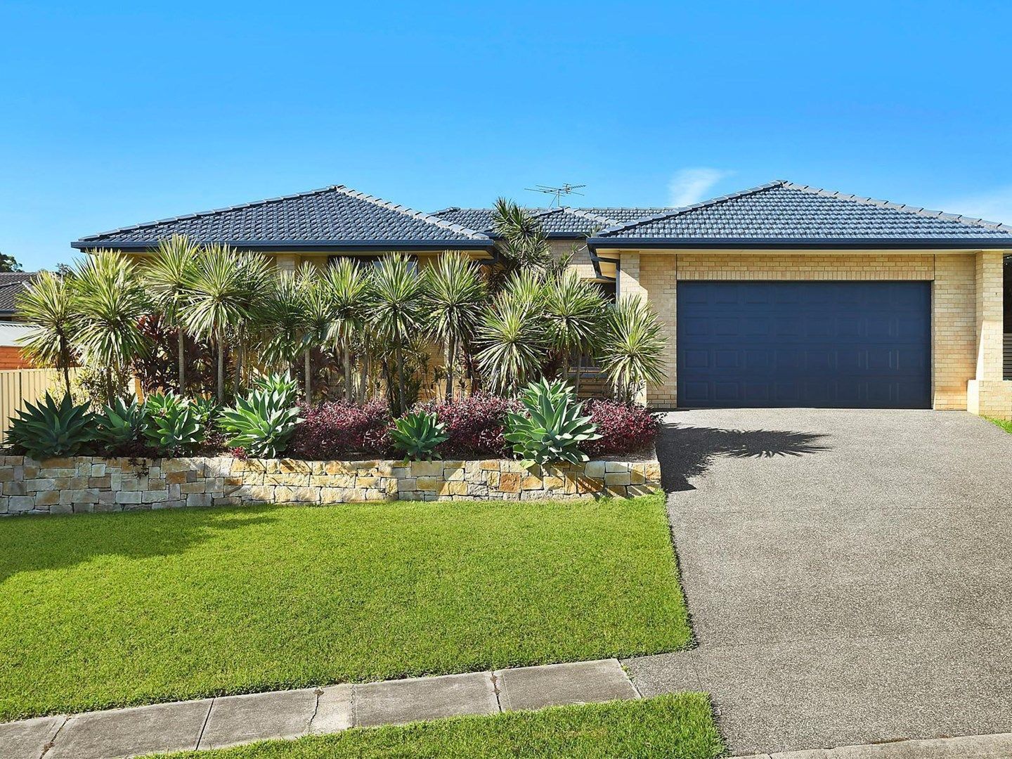 4 Angophora Way, Valentine NSW 2280, Image 0