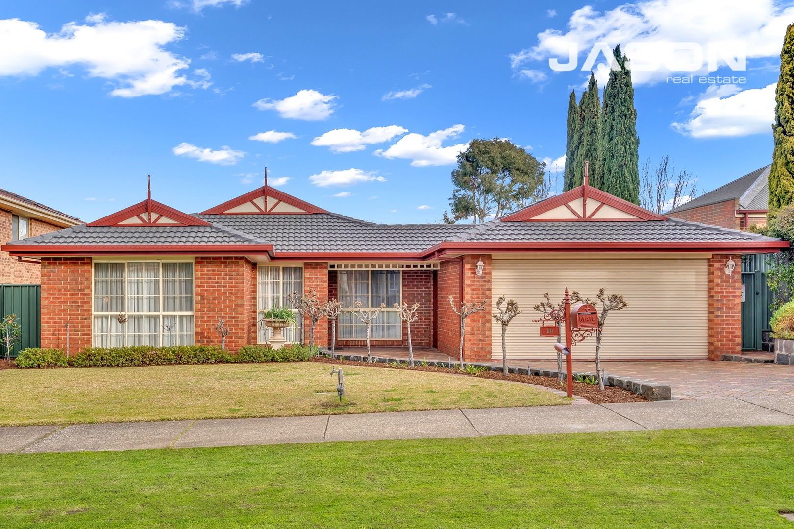 4 bedrooms House in 10 Innkeepers Way ATTWOOD VIC, 3049