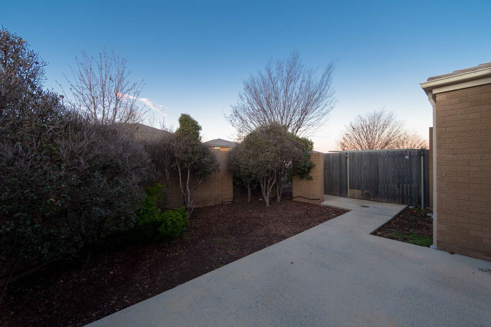 1/2 Neil Currie Street, Casey ACT 2913, Image 1