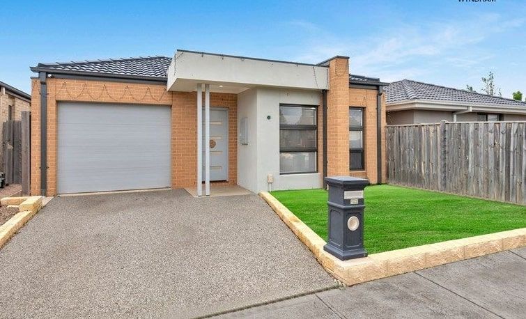 4 bedrooms House in 4 Ceratta Crescent TARNEIT VIC, 3029