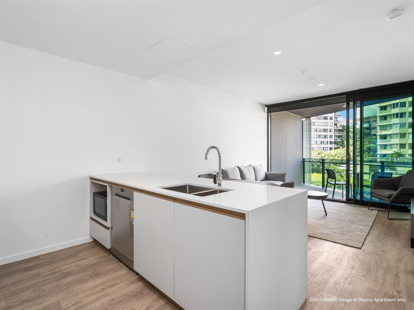 407/36 Lambert Street, Kangaroo Point QLD 4169, Image 2