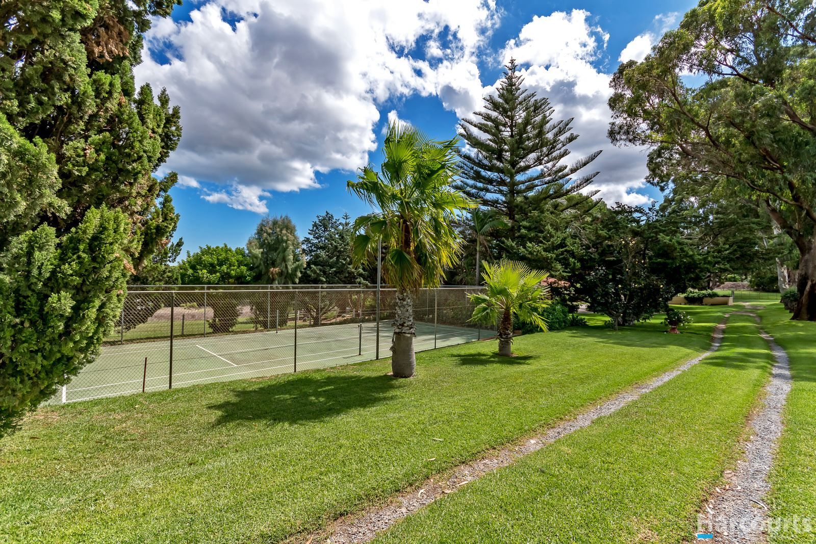 20 Taronga Place, Carabooda WA 6033, Image 2