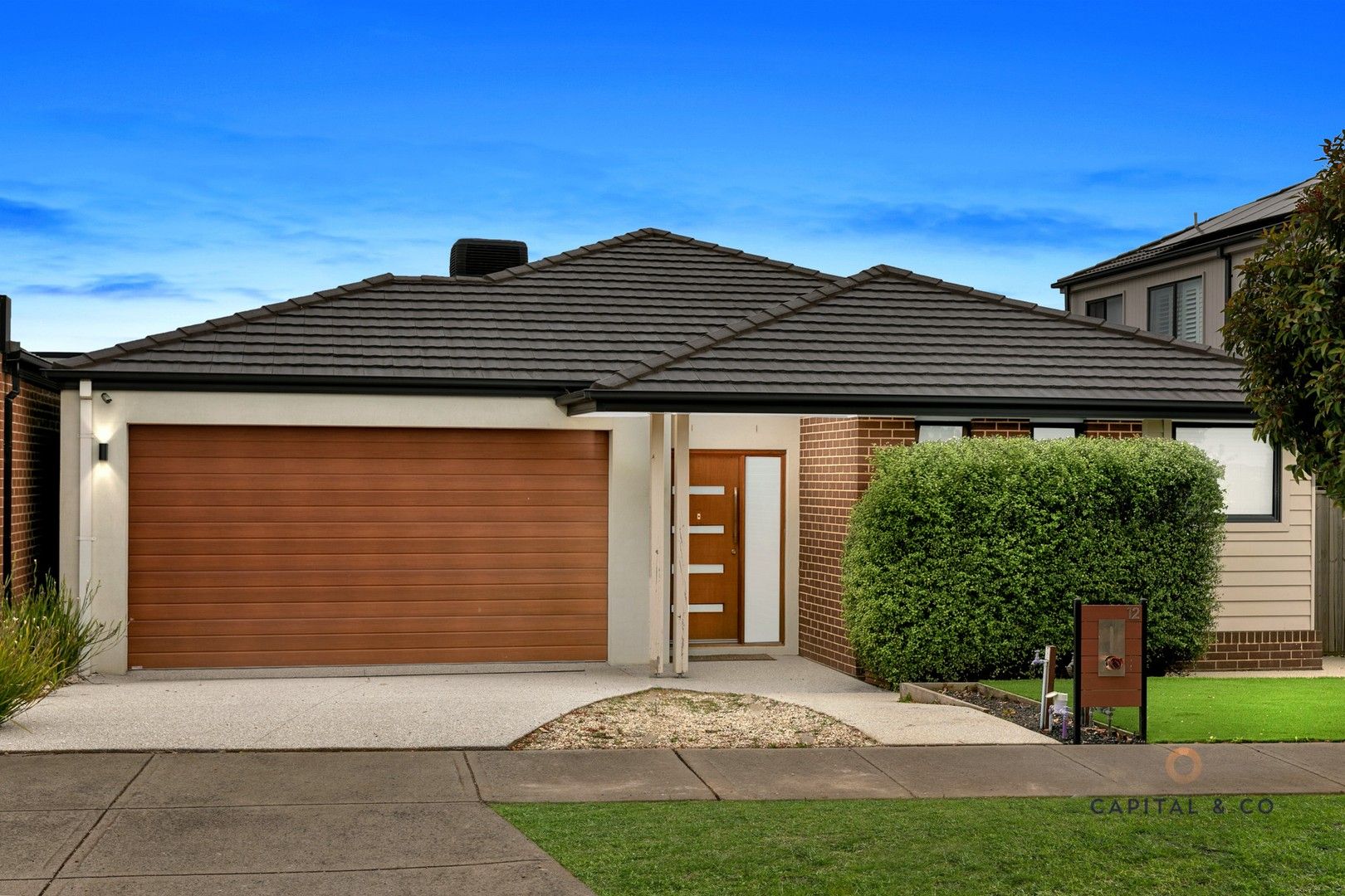 3 bedrooms House in 12 Willsmere Way MICKLEHAM VIC, 3064