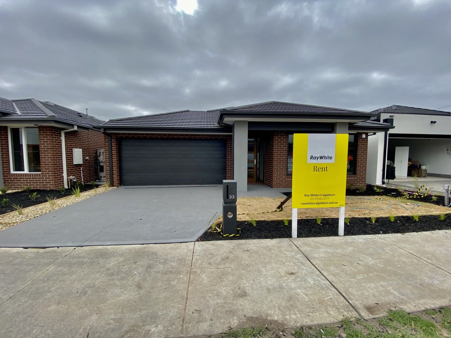 4 bedrooms House in 33 Nectar Street MICKLEHAM VIC, 3064