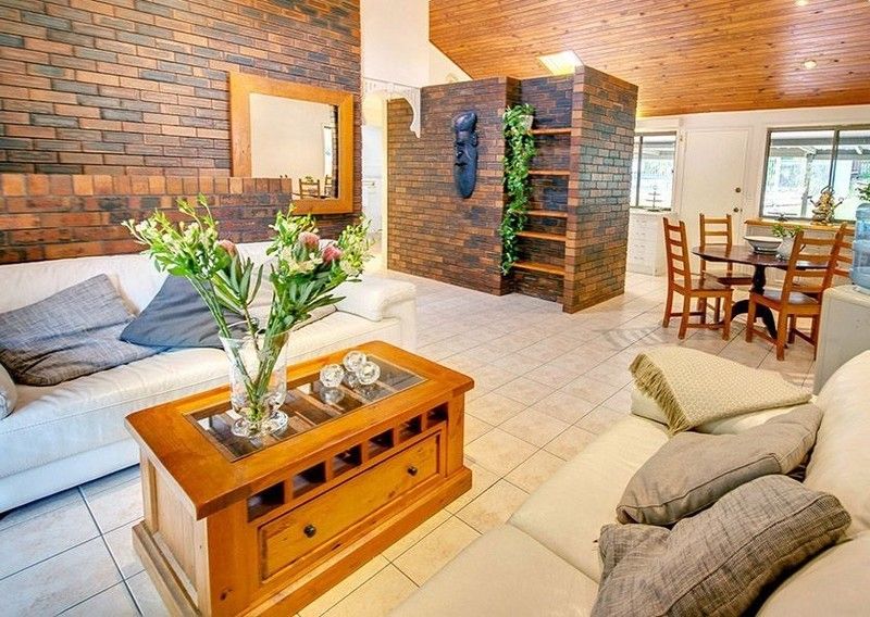 4 bedrooms House in 28 Leslie Street ARANA HILLS QLD, 4054