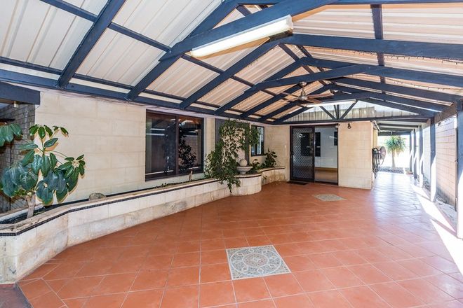 9 coquina close deals heathridge wa
