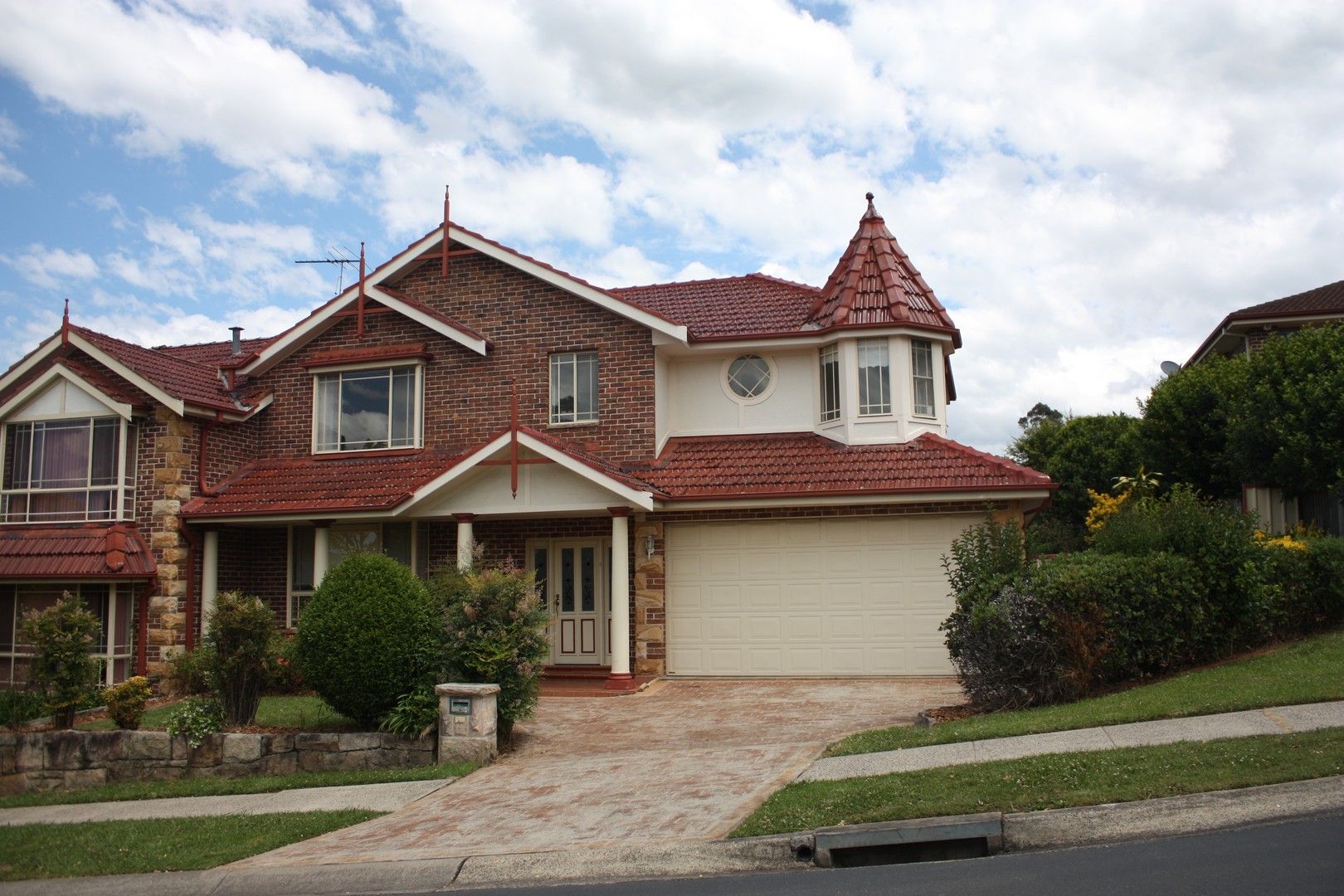 3 bedrooms House in 5 Grovewood Place CASTLE HILL NSW, 2154