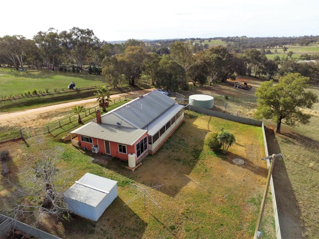 21 Browns Lane, Young NSW 2594, Image 0