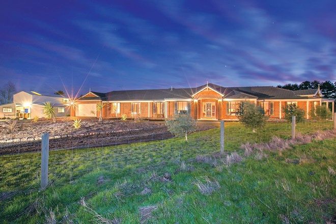Picture of 38 Crook Court, BALLAN VIC 3342