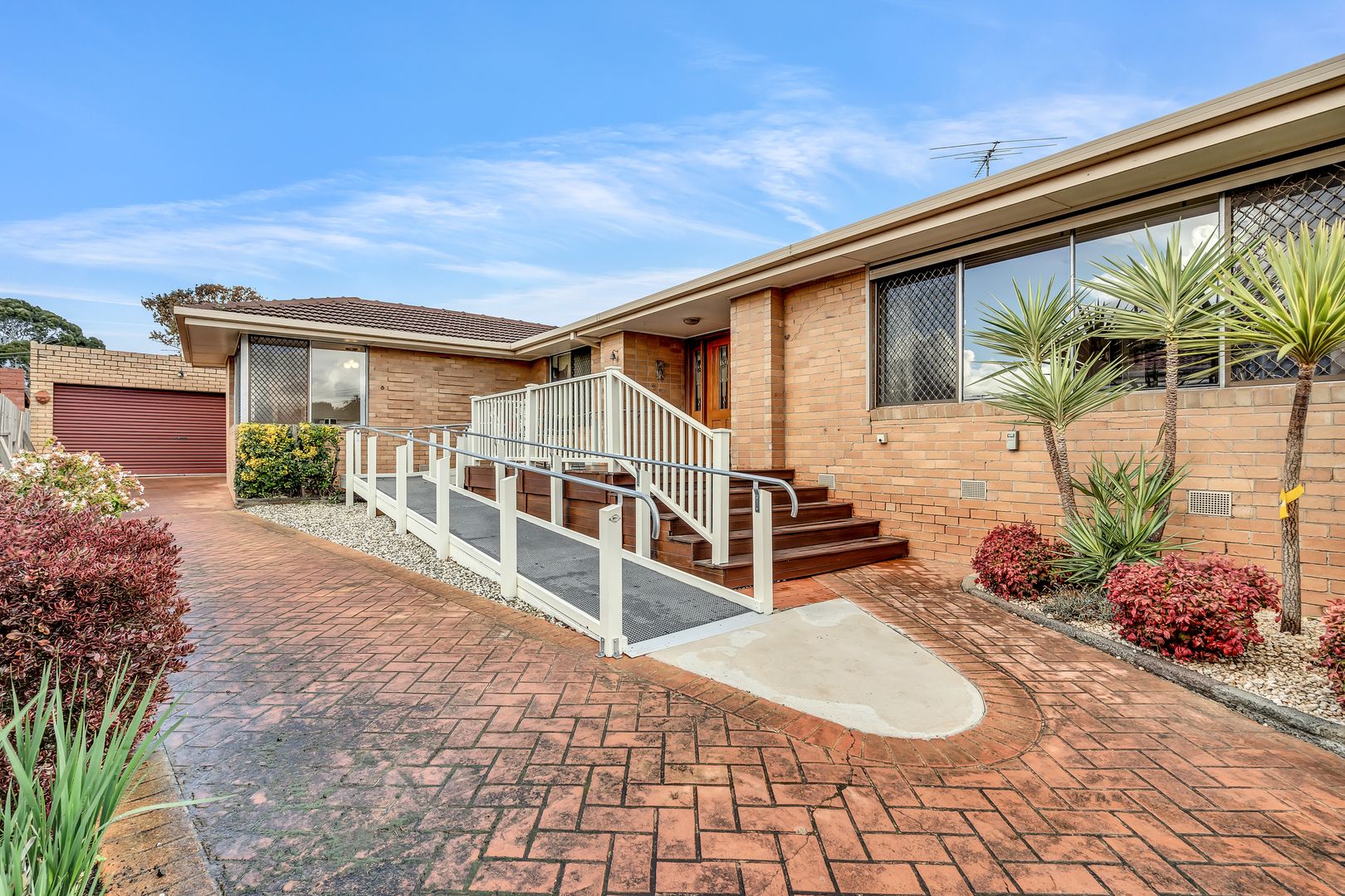 7 Nhill Court, Dallas VIC 3047, Image 2