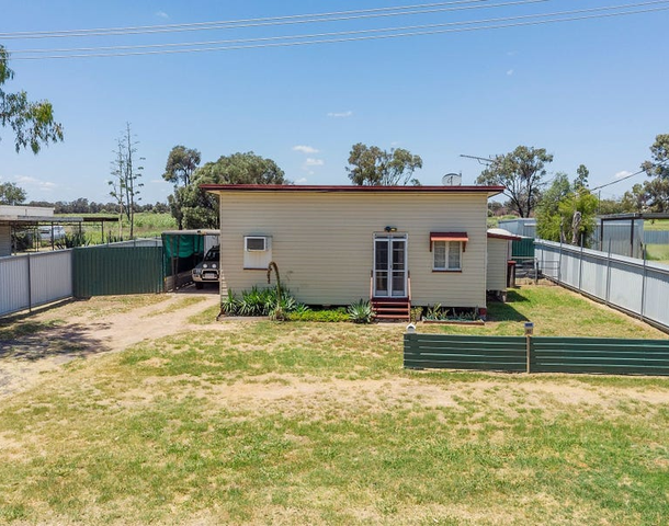 32 Porter Street, Tara QLD 4421