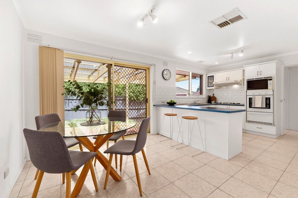 4A Landy Close, Mill Park VIC 3082, Image 1