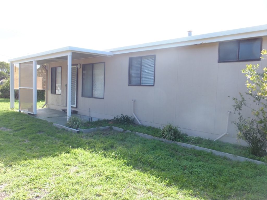 18 Dawn St, Hopetoun WA 6348 House For Rent 355 Domain