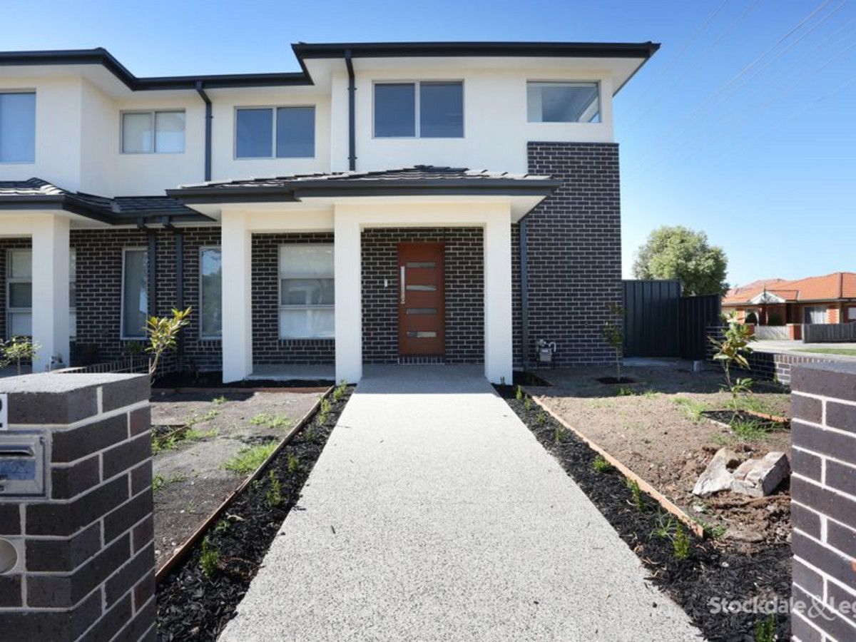 2 bedrooms Townhouse in 2/2 South Box Court HADFIELD VIC, 3046