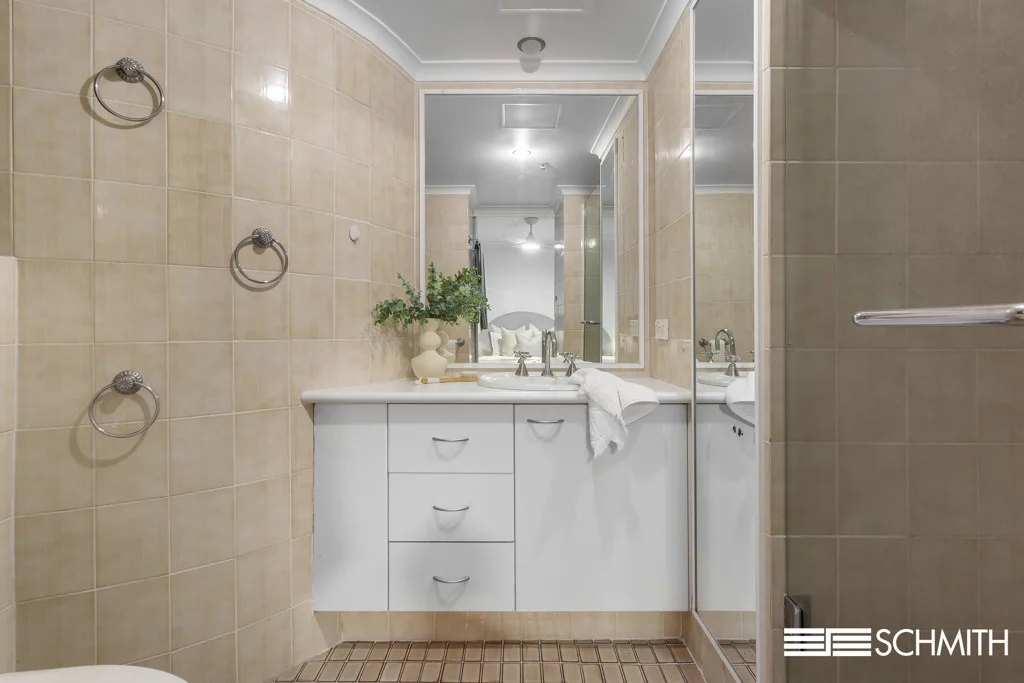 Additional image 14 of 10d/30 Laycock Street, Surfers Paradise QLD 4217