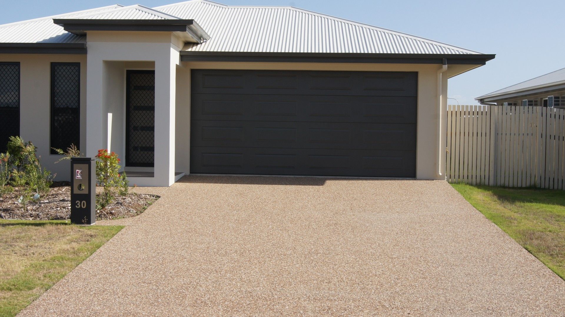 4 bedrooms House in Mesa Circuit COSGROVE QLD, 4818