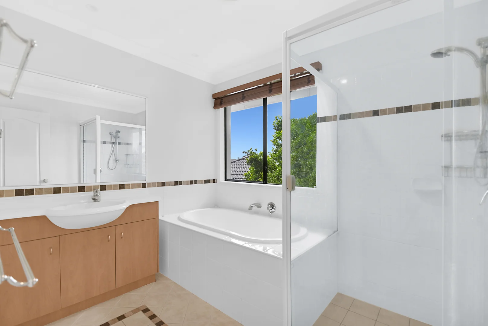 Additional image 12 of 99 Edinburgh Road, Benowa QLD 4217