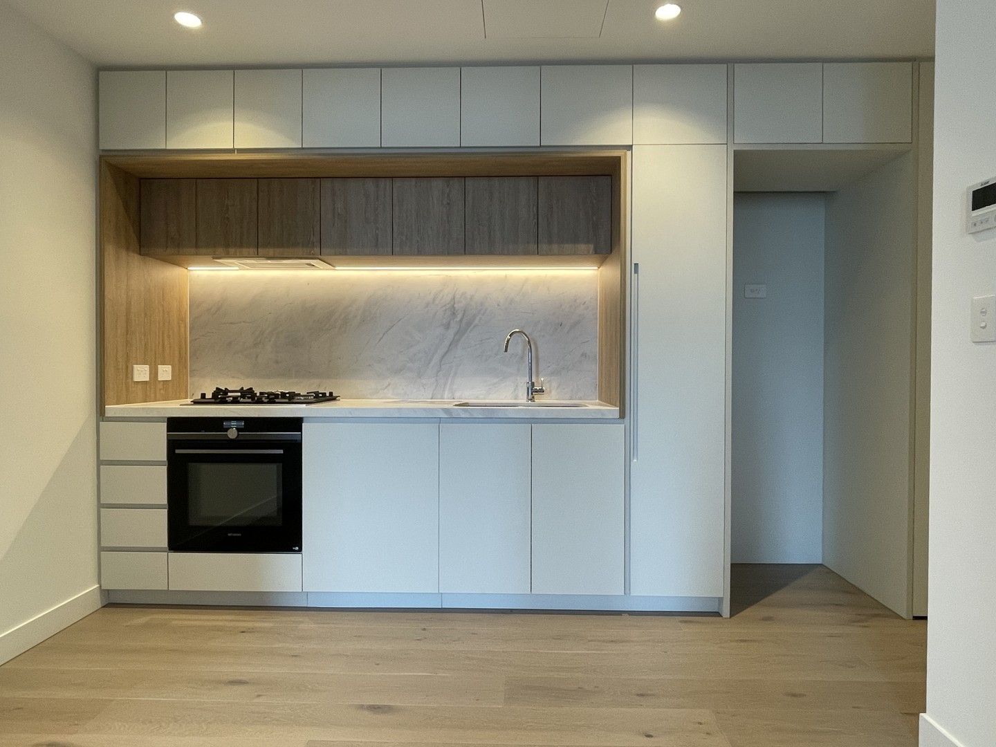 2 bedrooms Apartment / Unit / Flat in 2008D/648 Lonsdale Street MELBOURNE VIC, 3000