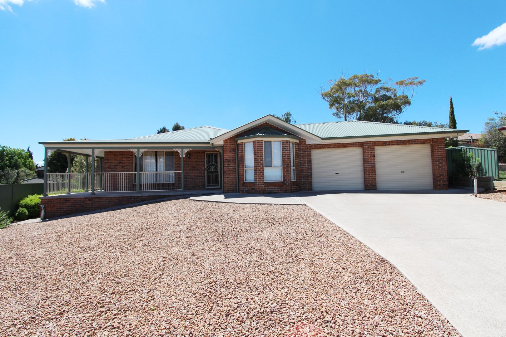 8 Hassall Grove, Kelso Property History & Address Research Domain