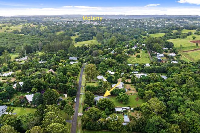Picture of 33 Treehaven Way, MALENY QLD 4552