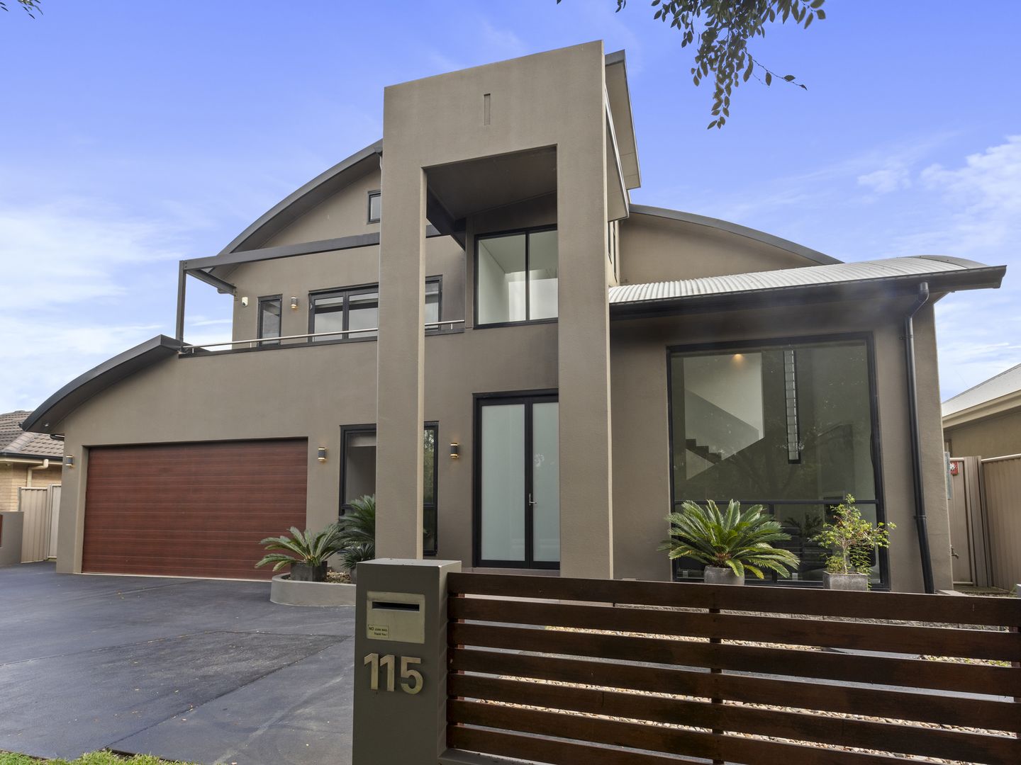 115 Sir Warwick Fairfax Drive, Harrington Park NSW 2567, Image 1