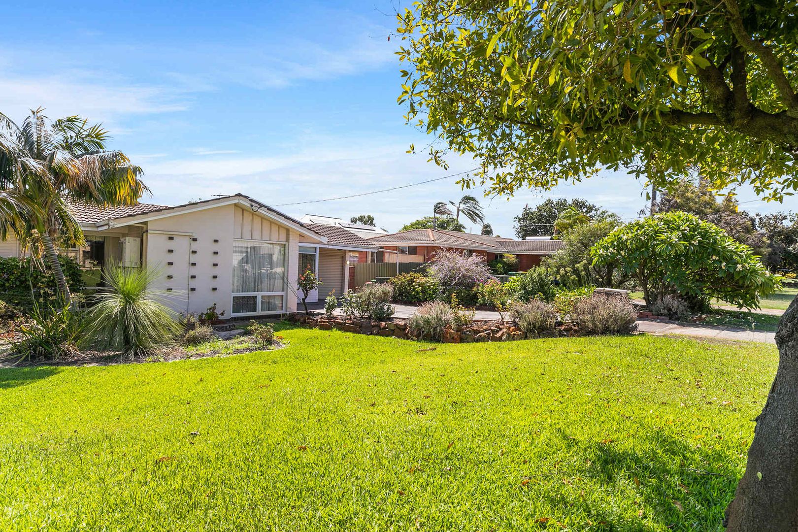 10 Ripple Way, Bateman WA 6150 House For Rent Domain