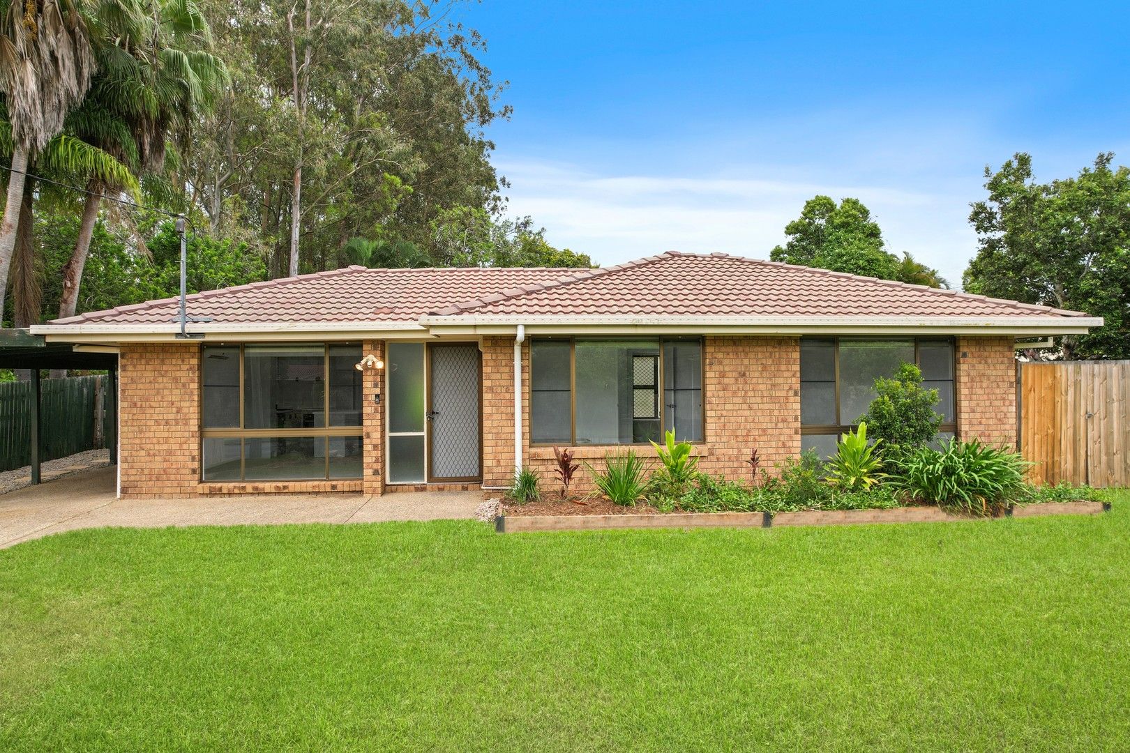 3 bedrooms House in 31 Eucumbene Drive PETRIE QLD, 4502