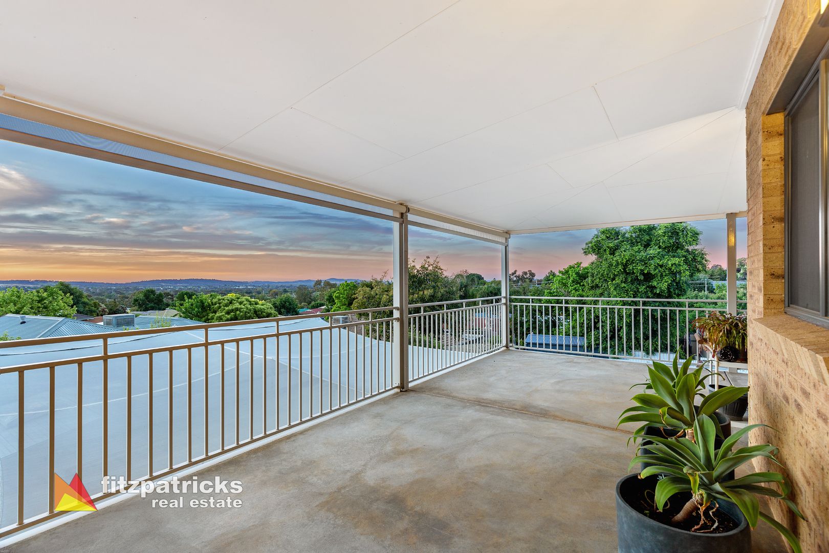 2 Kincora Place, Bourkelands NSW 2650, Image 1