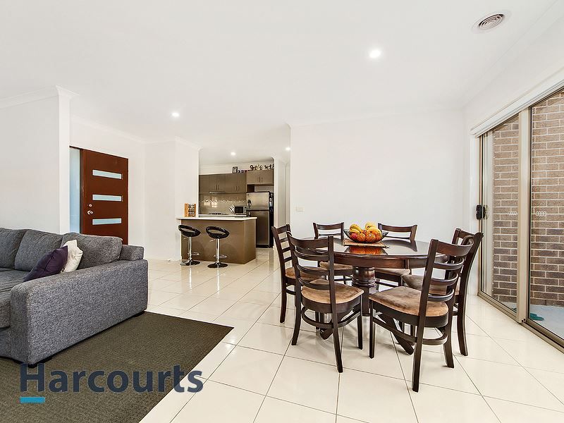 2/6 Varsity Court, Albanvale VIC 3021, Image 2