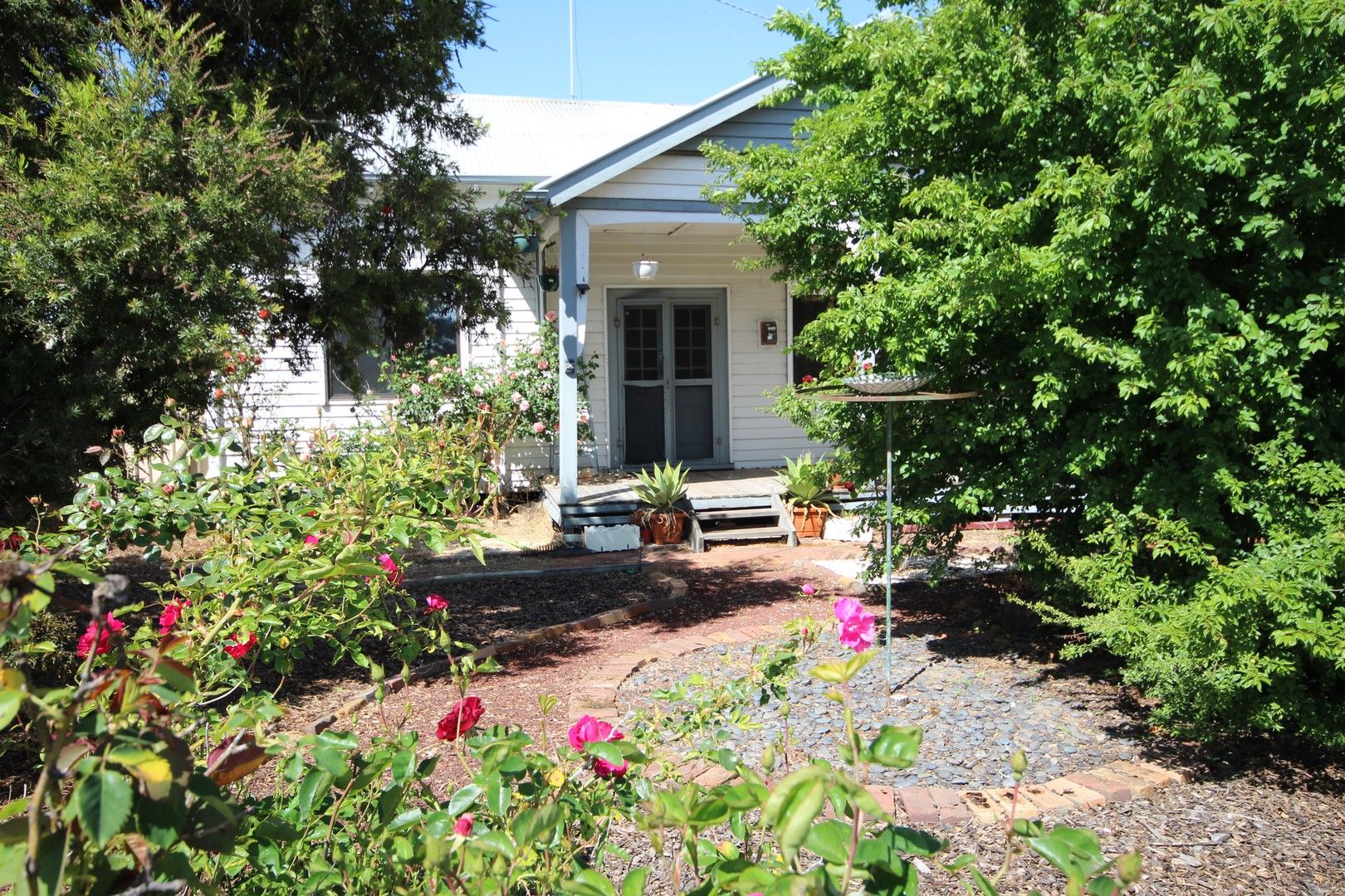 25 Stawell Road, Horsham VIC 3400 House For Rent 350 Domain