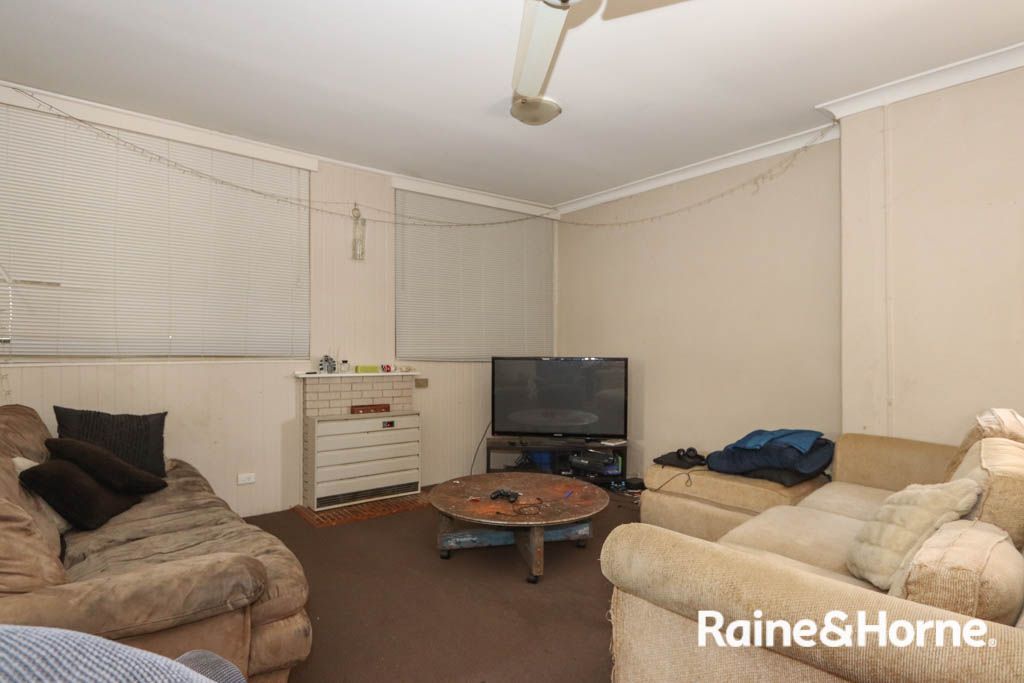 185 Brilliant Street, Bathurst NSW 2795, Image 2