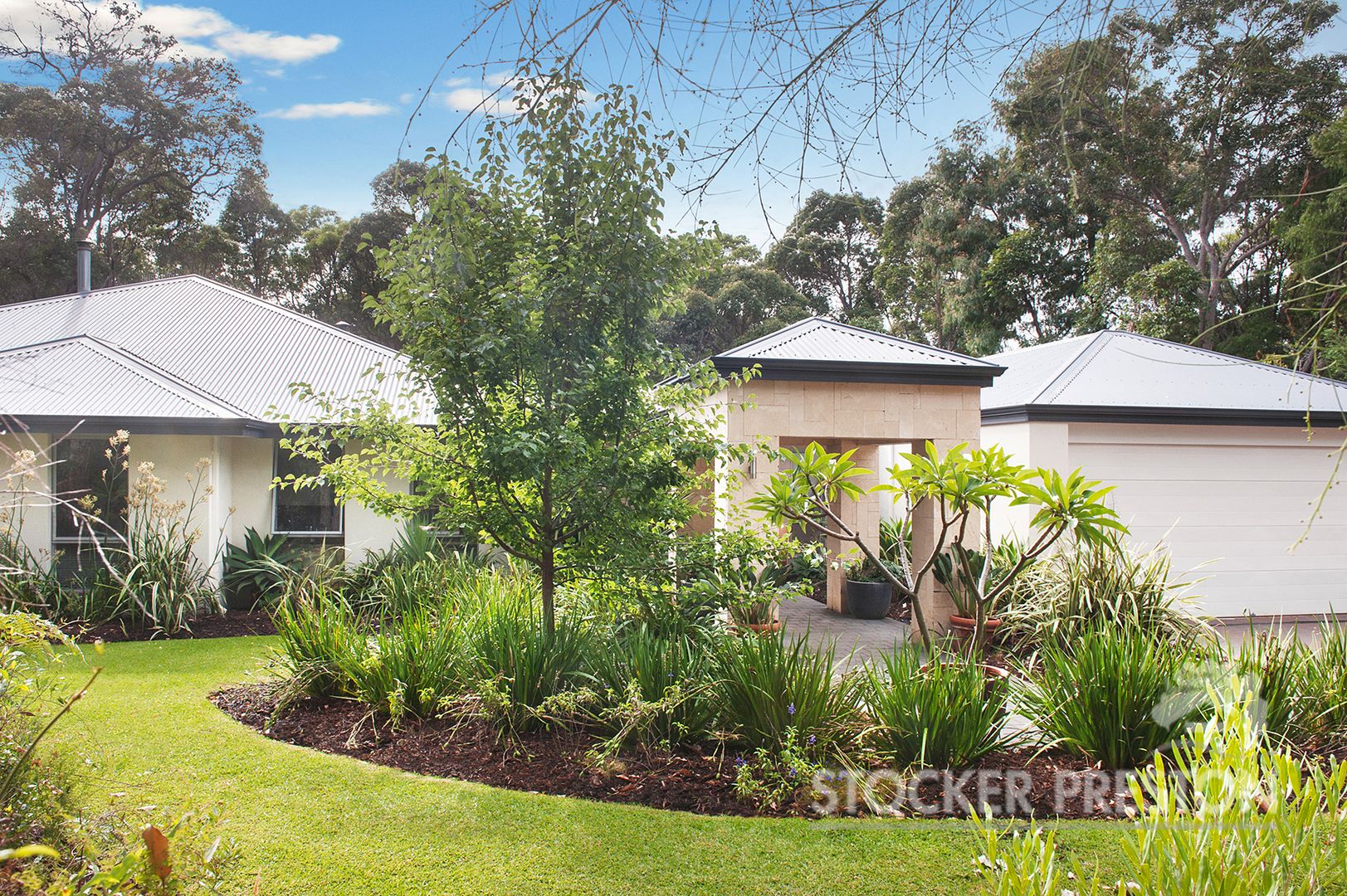 57 Hermitage Drive, Margaret Rive Property History & Address Research