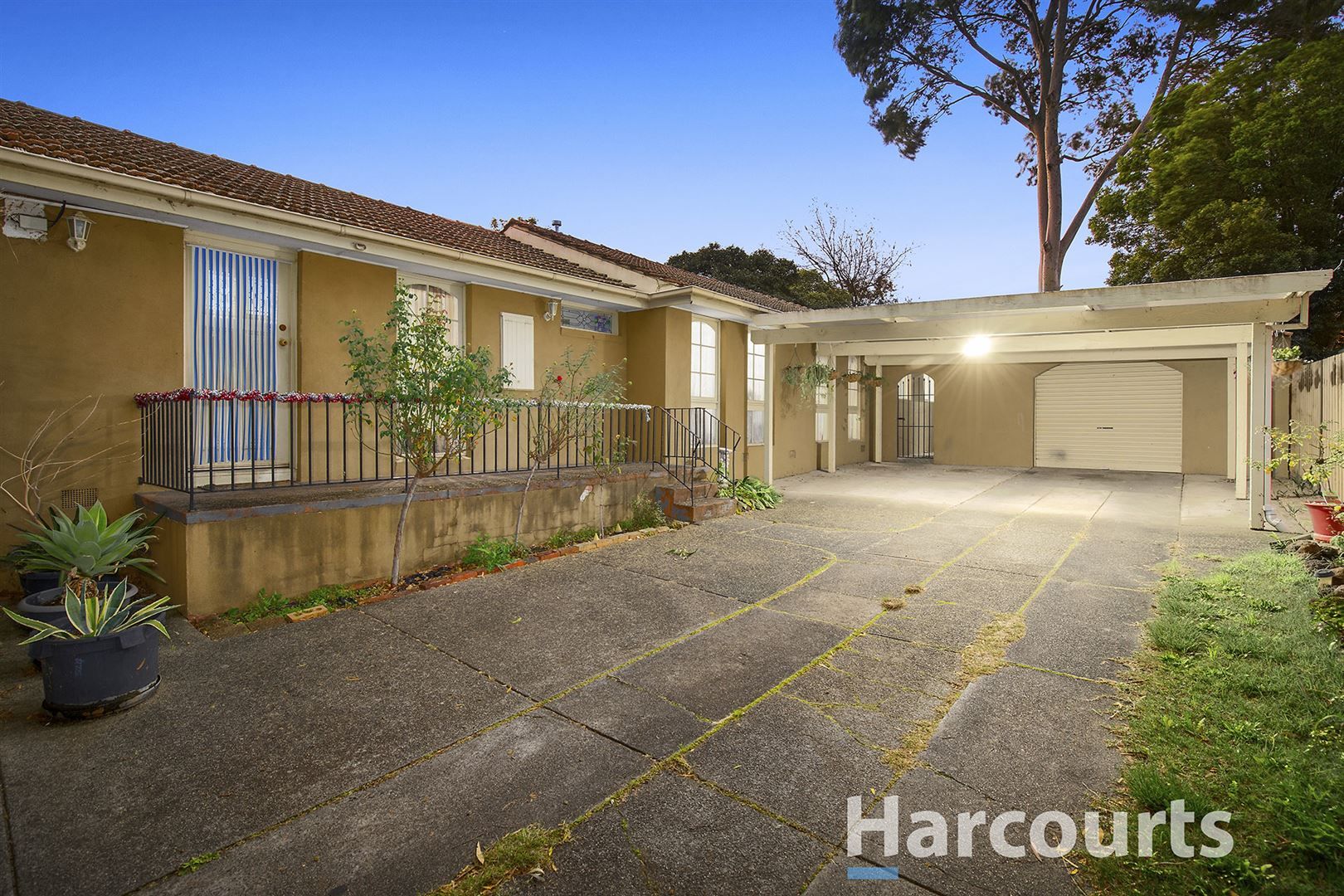 16 McCrae Close, Scoresby VIC 3179, Image 1