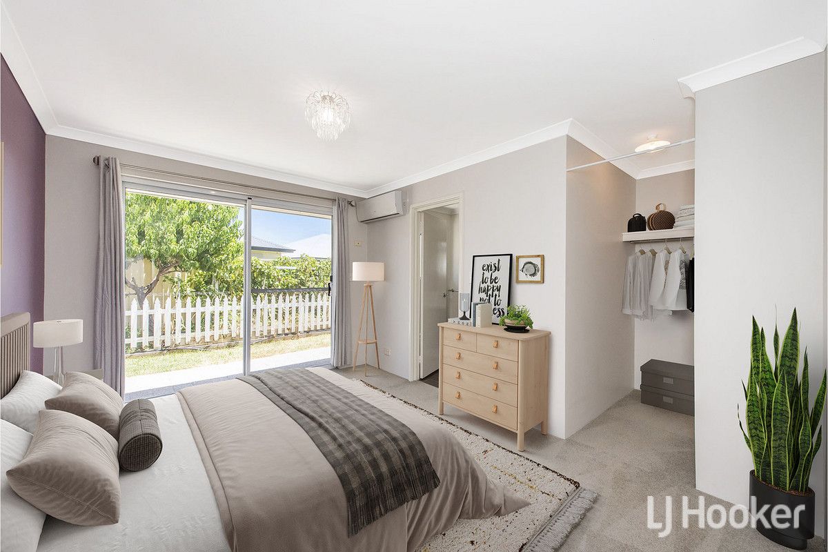 6 Skerne Court, Madora Bay WA 6210, Image 2