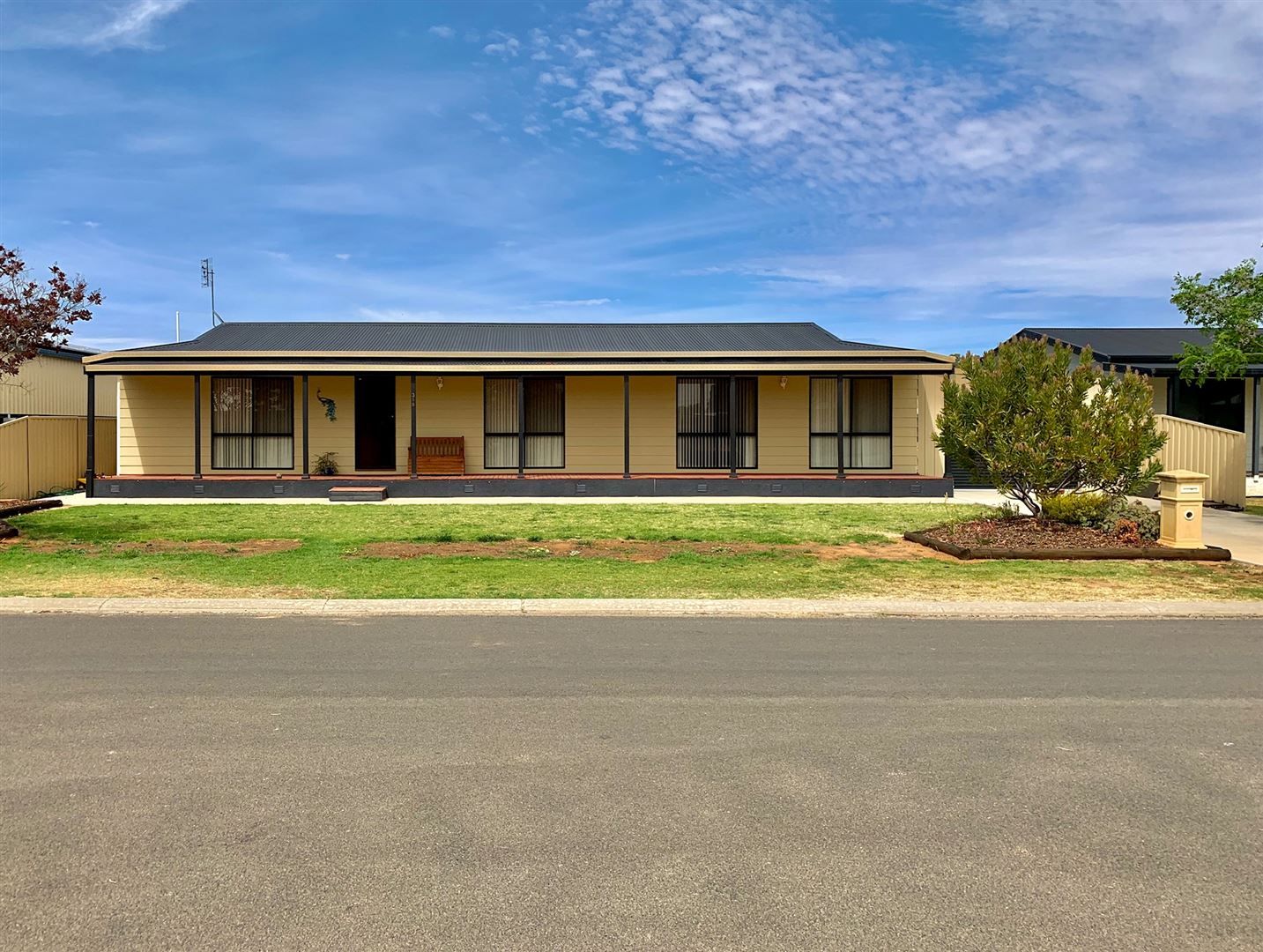 318 Church Street, Hay NSW 2711