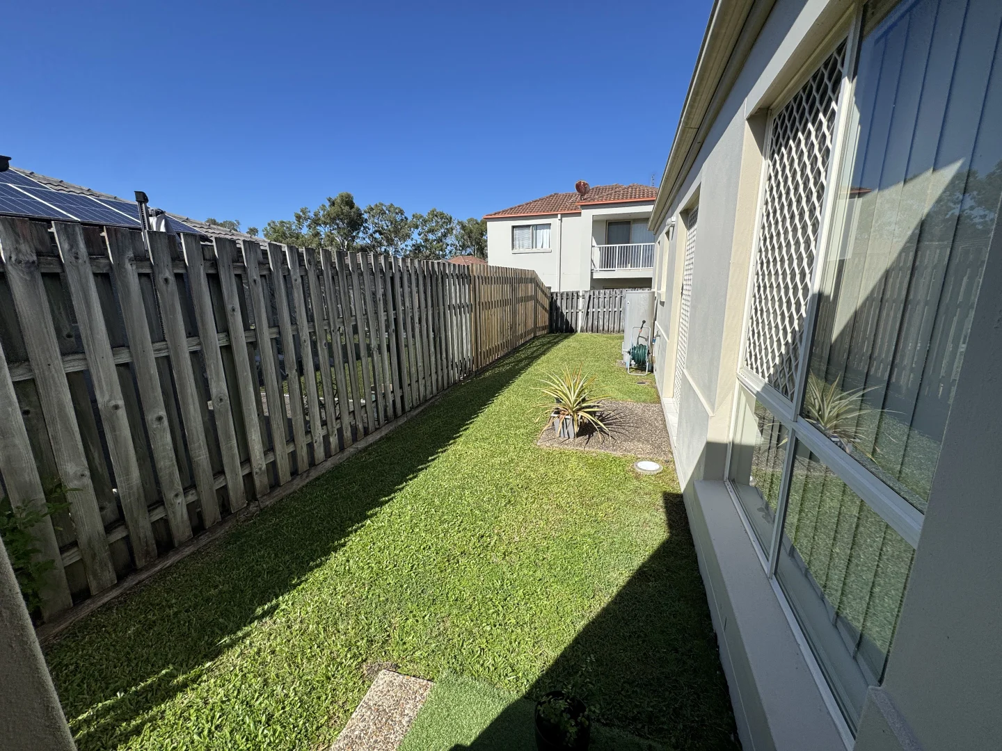 Additional image 10 of 8/107-111 Arundel Drive, Arundel QLD 4214