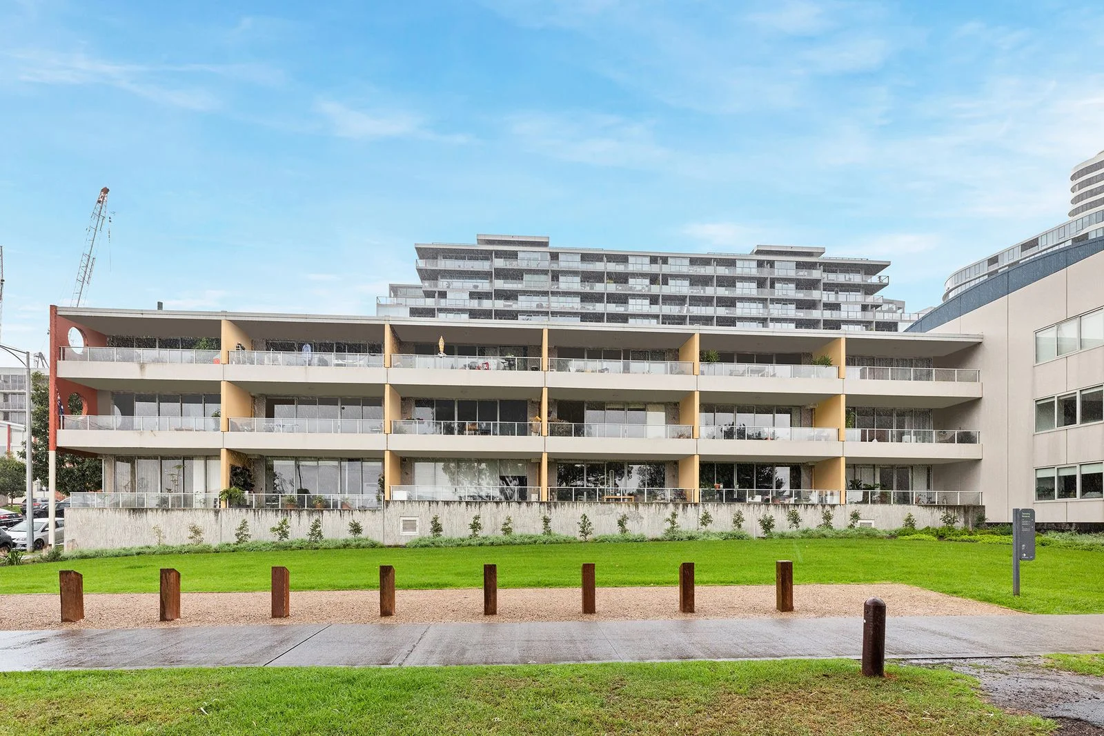 18/2 Saltriver Place, Footscray VIC 3011