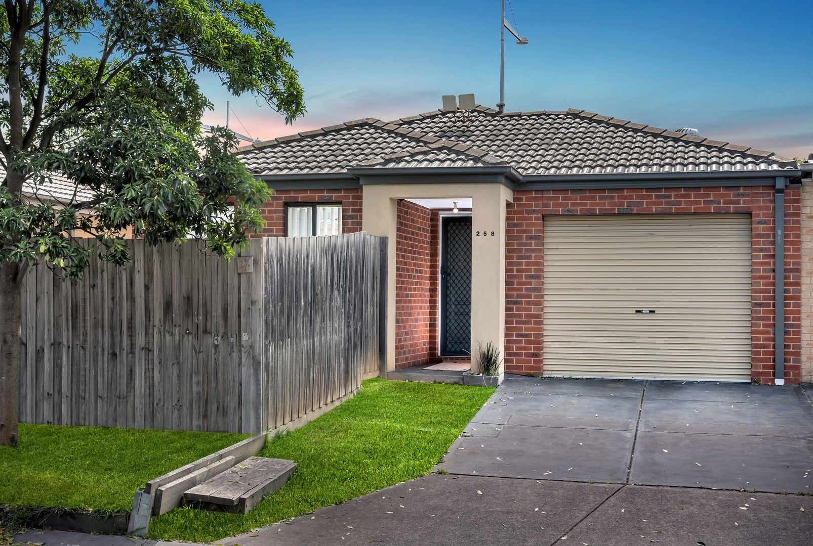 258 The Lakes Boulevard, South Morang VIC 3752, Image 0