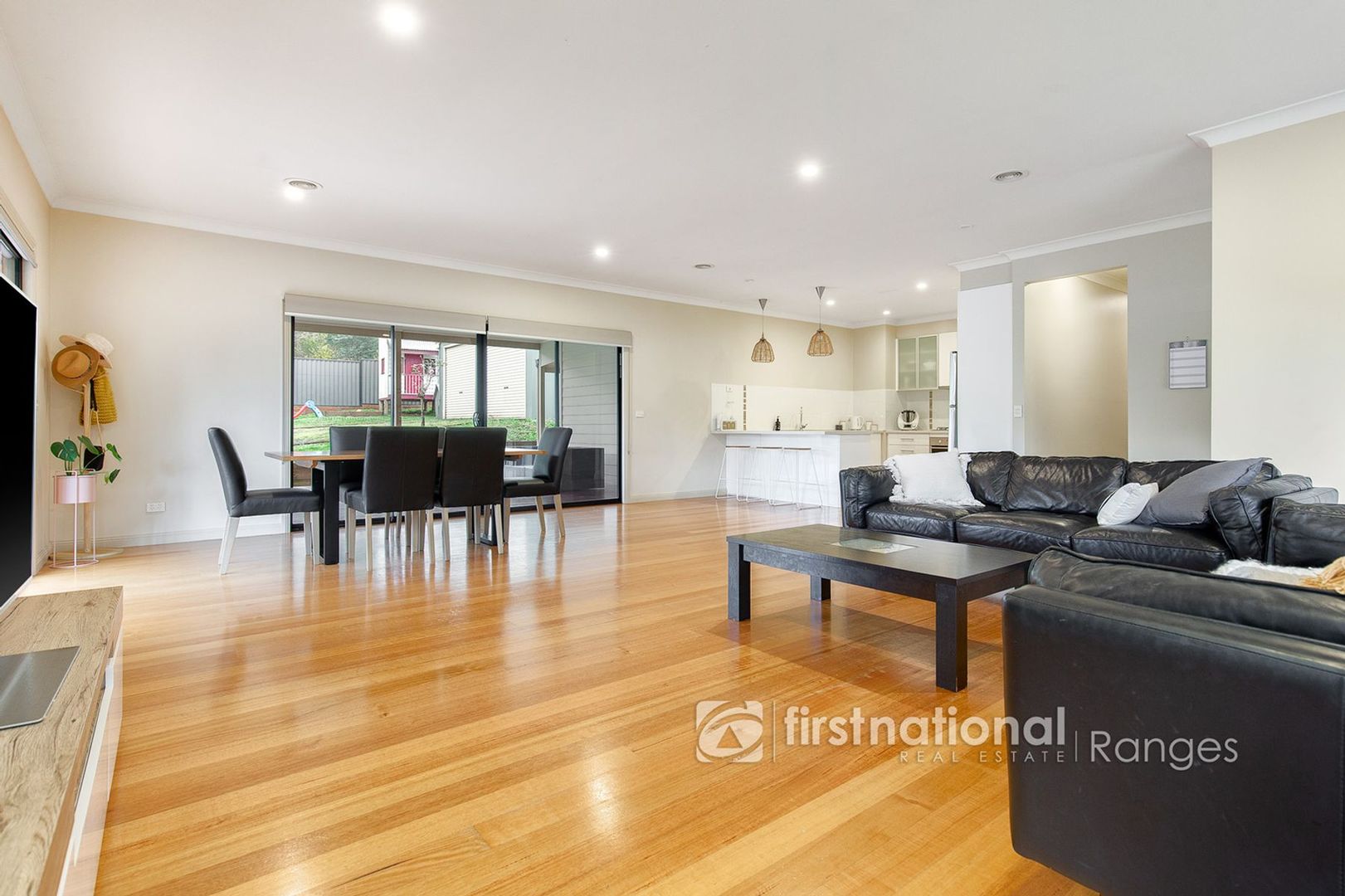 3 Stringybark Road, Cockatoo VIC 3781, Image 2