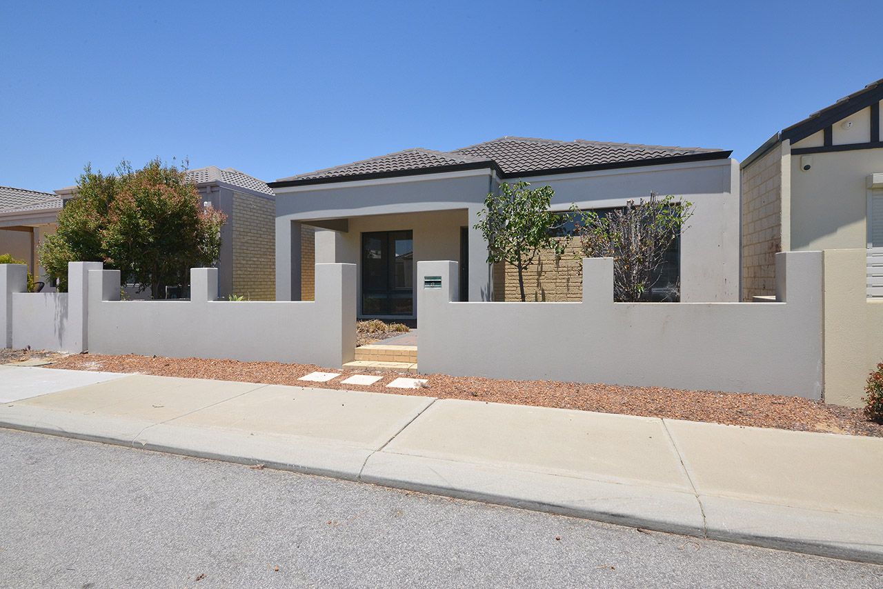 3 bedrooms House in 6 Saunton Way RIDGEWOOD WA, 6030