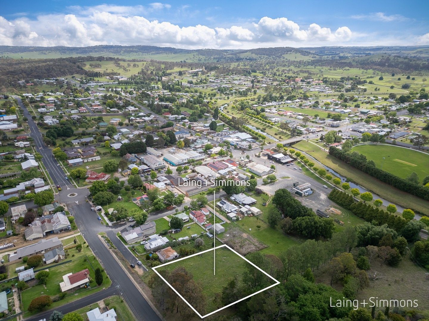 15S South Street, Walcha NSW 2354 Domain