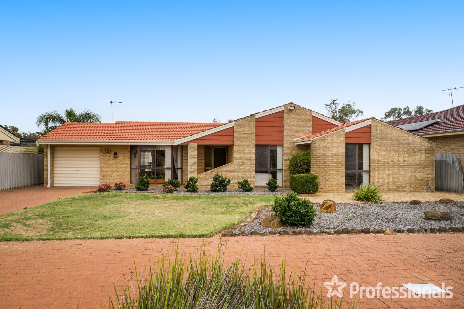 3 bedrooms House in 32 Tandina Way KINGSLEY WA, 6026
