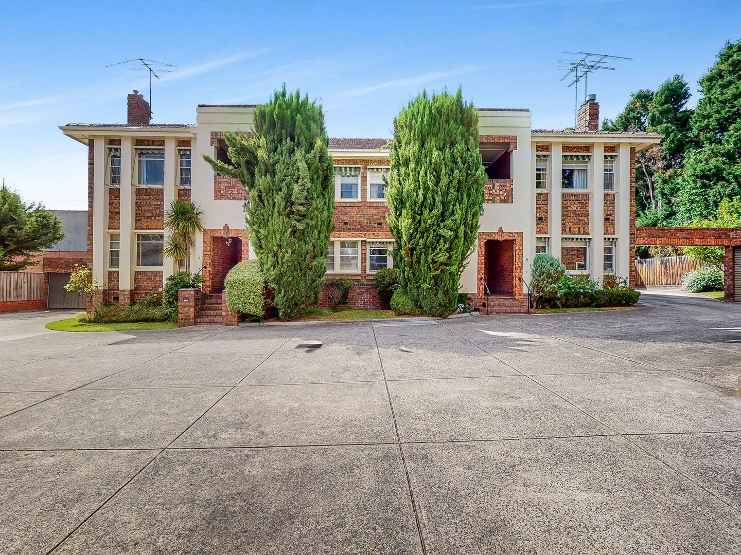 2 bedrooms Apartment / Unit / Flat in 6/9 Coppin Grove HAWTHORN VIC, 3122