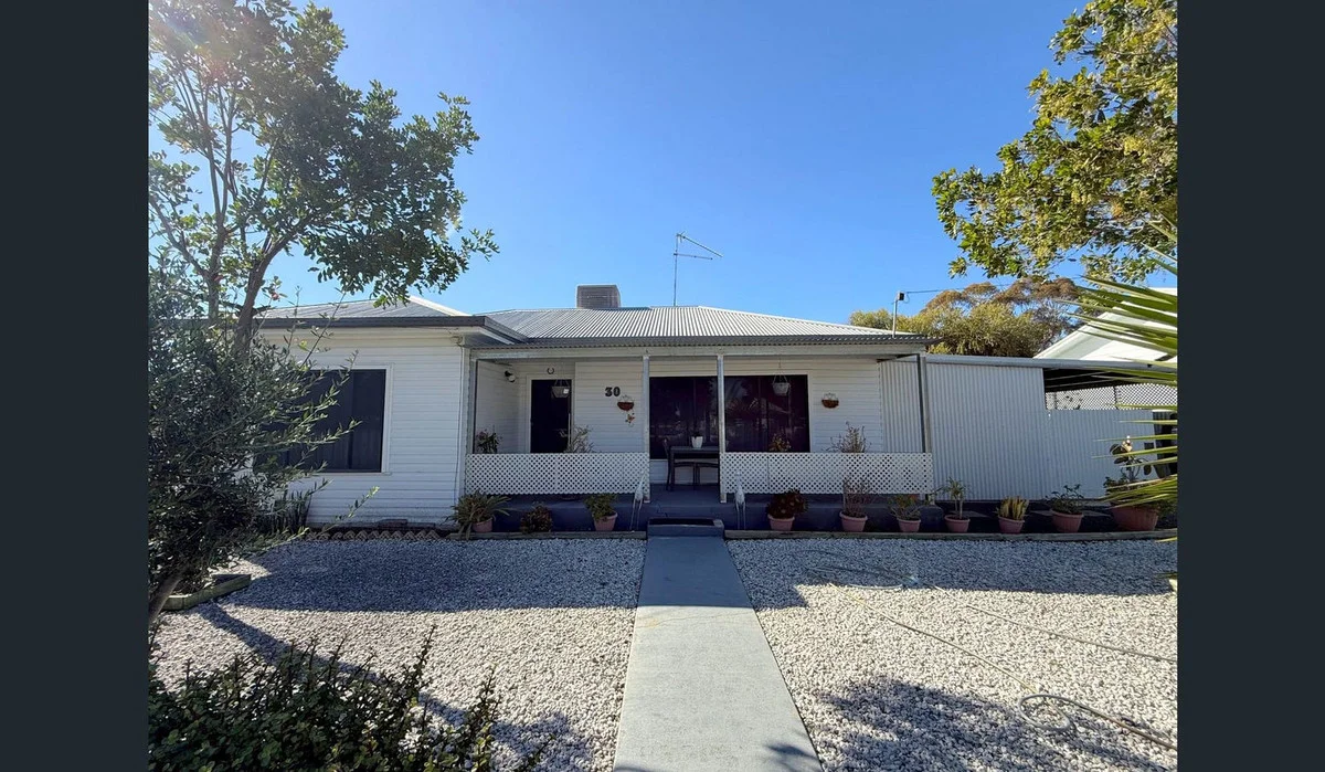 30 Oak Street, Moree NSW 2400