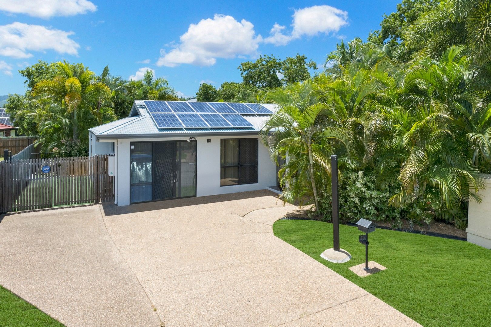 4 bedrooms House in 36 Daytona Drive KIRWAN QLD, 4817