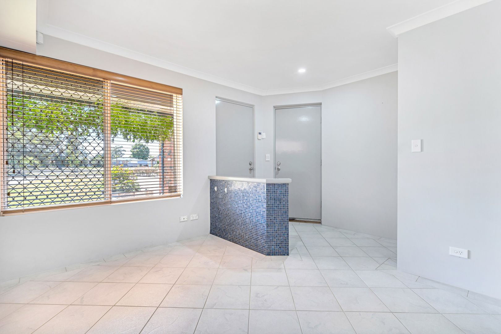 39a Langham Gardens, Wilson WA 6107, Image 2