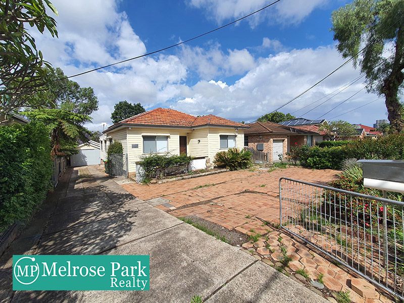 4 bedrooms House in 111 Wharf Road MELROSE PARK NSW, 2114