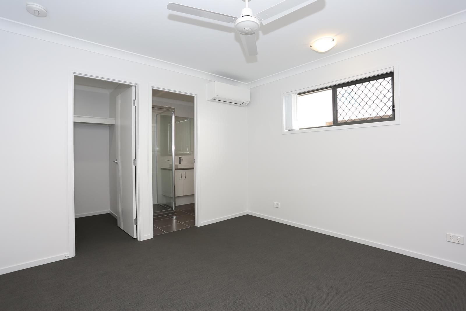 3 bedrooms Semi-Detached in 1/24 Parsons Street COLLINGWOOD PARK QLD, 4301