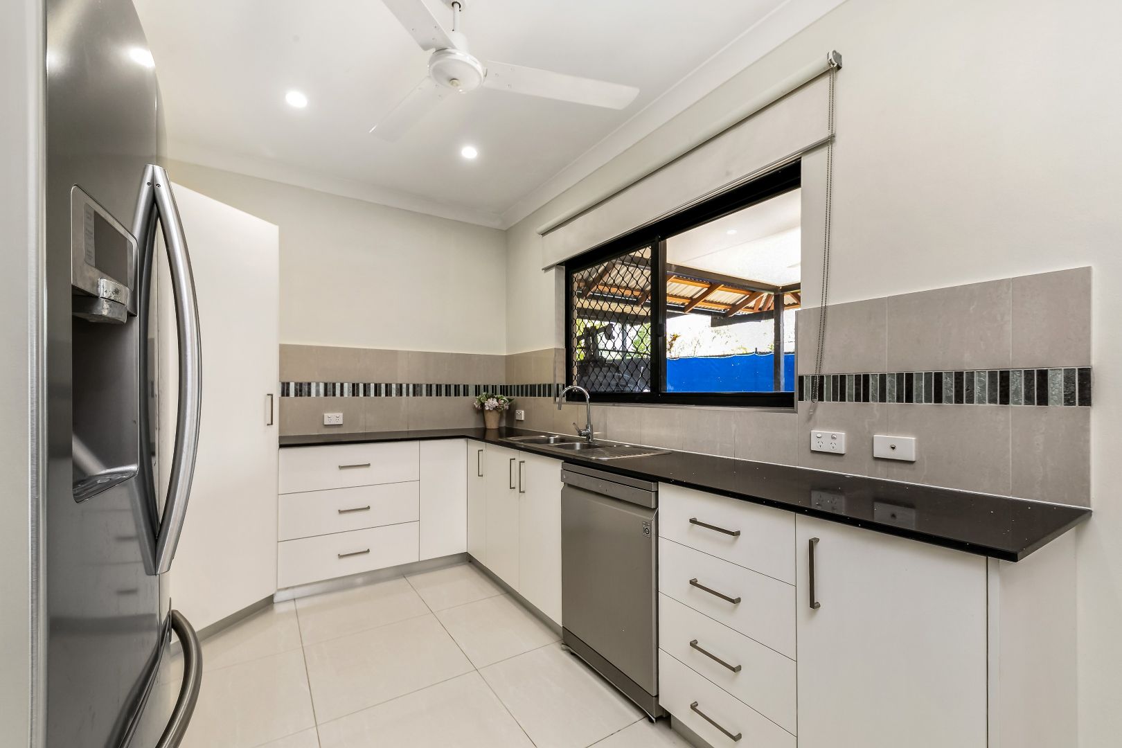 24 Damascene Crescent, Bellamack NT 0832, Image 1