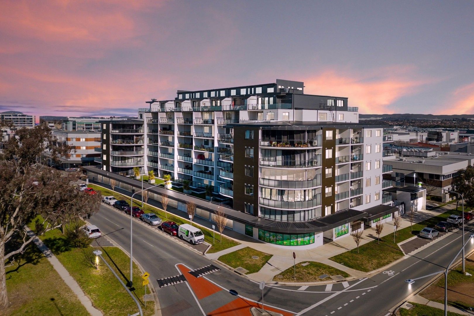 1 bedrooms Apartment / Unit / Flat in 52/2 Hinder Street GUNGAHLIN ACT, 2912